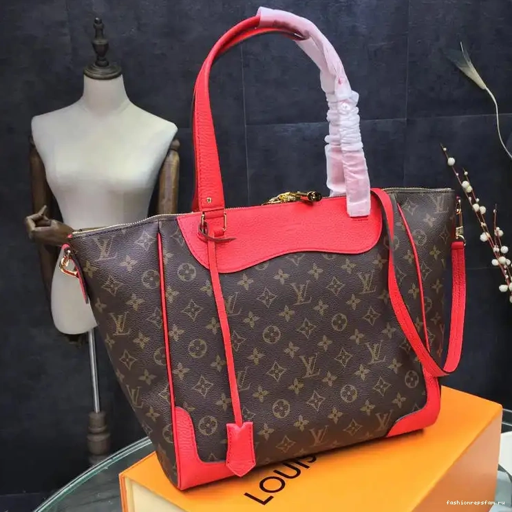 Fashionrepsfam ru 19T1L0608 Bags LV 0705